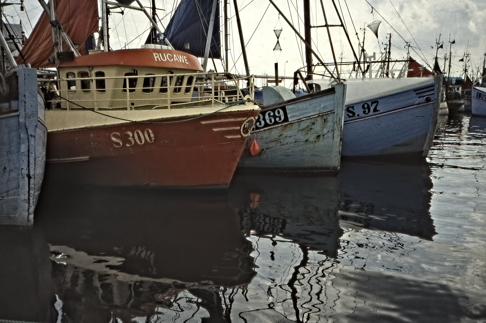 Fiskebåtar i Skagens hamn.