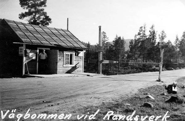 Vägbom vid Randsverk.
