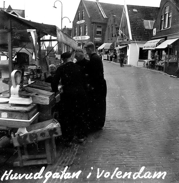 Huvudgatan i Volendam
