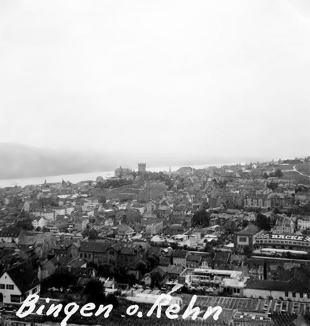 Bingen med Rhen i bakgrunden