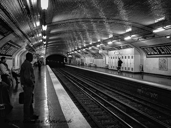 Tunnelbanestation i Paris.