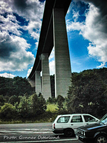 Motorvägsbro över Mosel