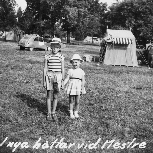 Min syster och jag på campingplatsen i Mestre, Italien.