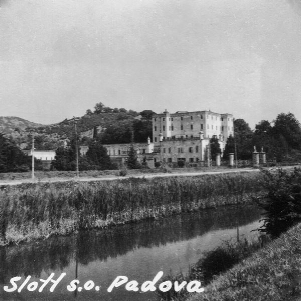 Slott sydost om Padova.