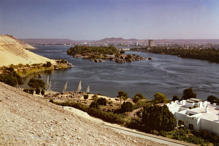 Nilen från Aga Khans mausoleum.
