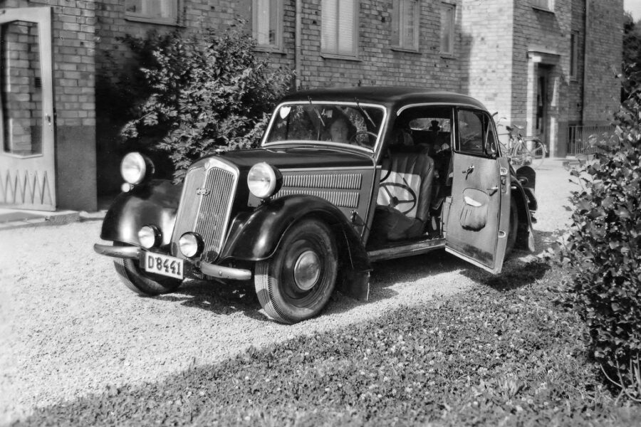 Bilen inför starten 15 juli 1951.