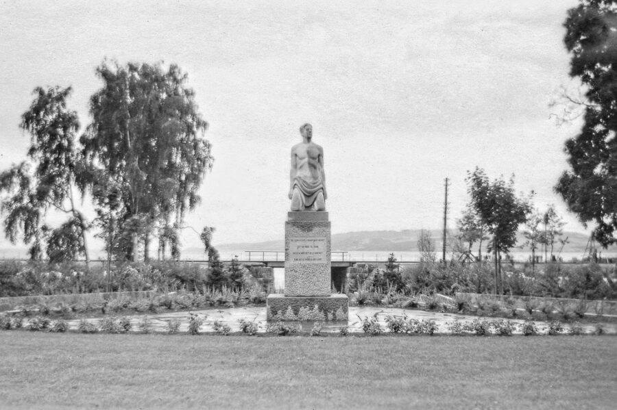 Krigsmonument i Hamar.