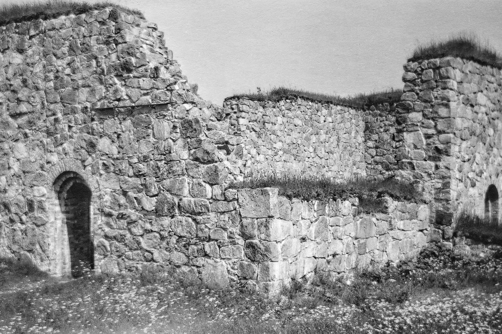 Gammal ruin vid Njurunda.